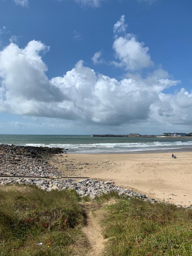 Phoenix Caravan Hire, Trecco Bay Porthcawl Extérieur photo