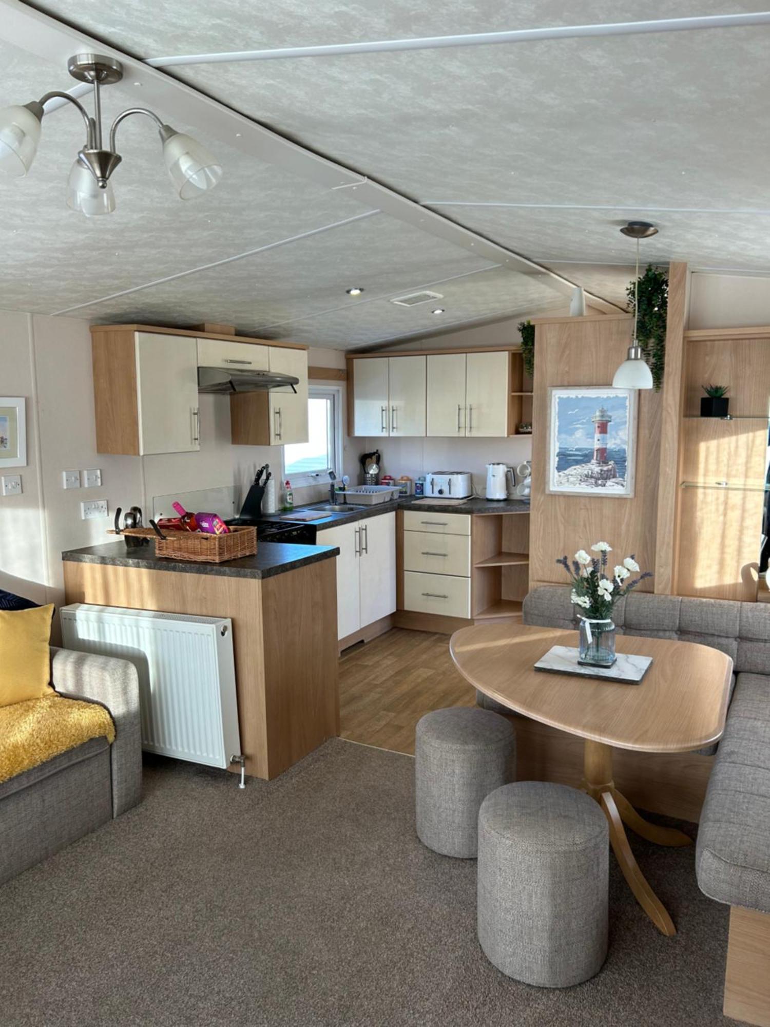 Phoenix Caravan Hire, Trecco Bay Porthcawl Extérieur photo